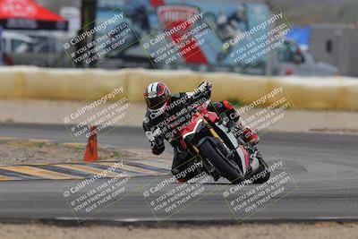 media/Jan-15-2023-SoCal Trackdays (Sun) [[c1237a034a]]/Turn 2 Set 1 (1145am)/